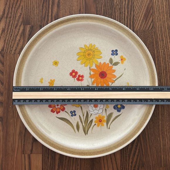 Vintage find stoneware FIESTA pattern is made in Japan - Picture 3 of 3